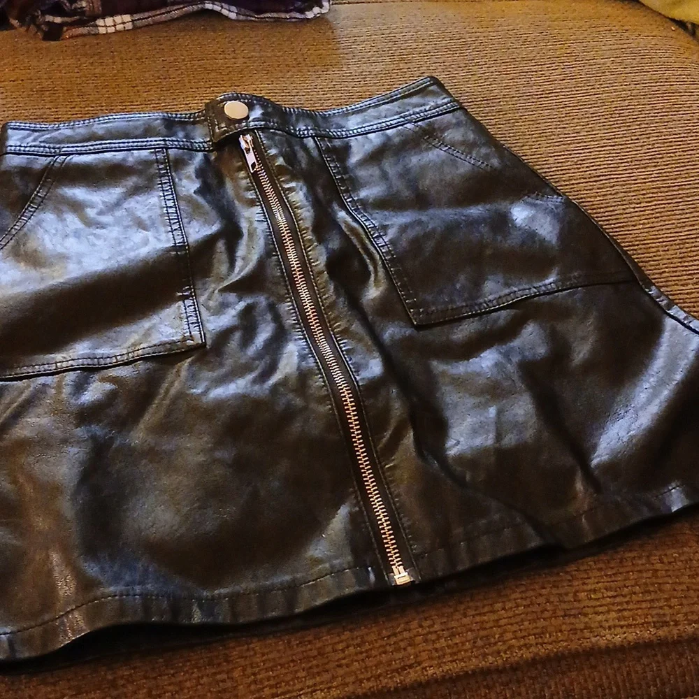 Leather mini - Picture 4 of 4